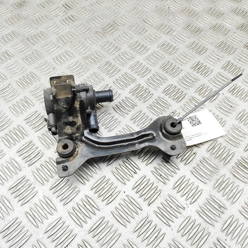 Volvo v40 hatchback auxiliary - volvo,