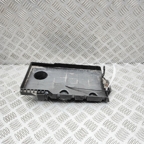 Volvo v40 hatchback battery - v40,